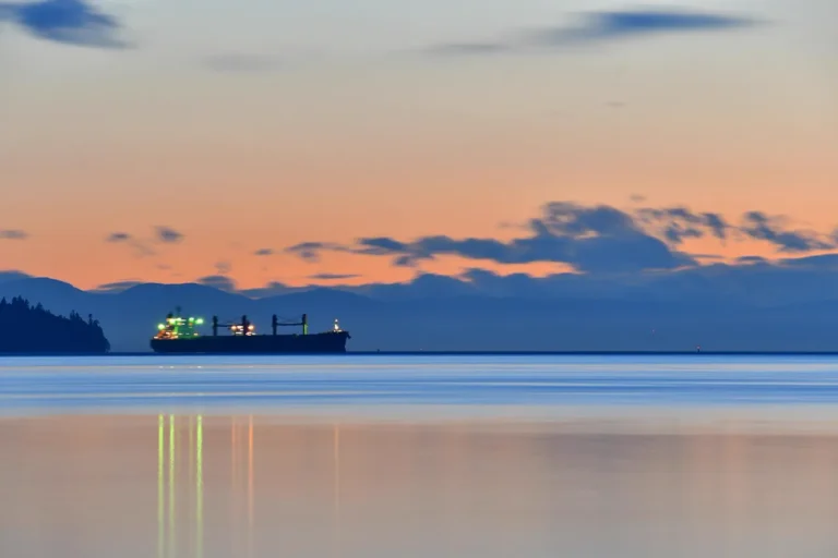 Krisenmodus: Bank sucht Schiff