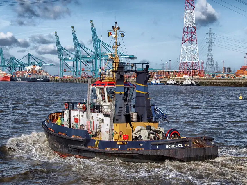 Schlepper im Hafen